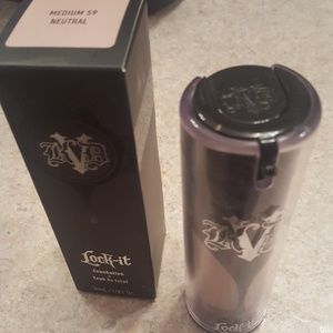 Kat Von D Medium 59 Neutral Lock it foundation